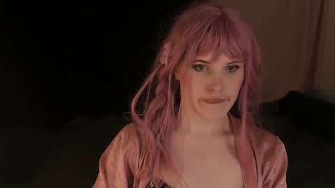 Effie Mur online show from 28, 12, 2024