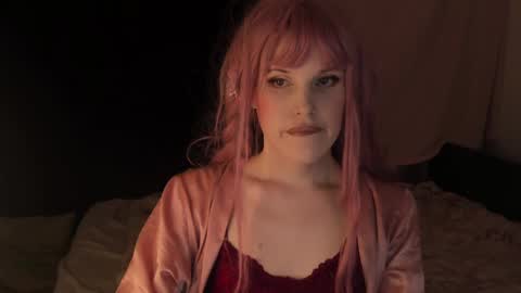 Effie Mur online show from 12, 1, 2025