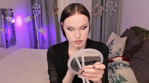 Effie Mur online show from 10, 1, 2026