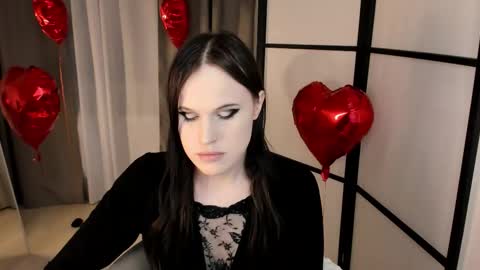 Effie Mur online show from 14, 2, 2026