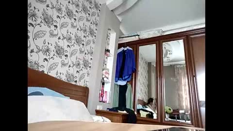 Effy online show from 7, 4, 2026