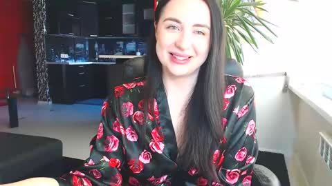 Effy online show from 6, 3, 2025