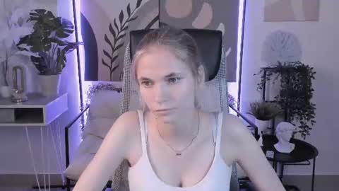 Snapshot of effyfetcher chatting on 3, 7, 2026 Effy online show from 3, 7, 2026