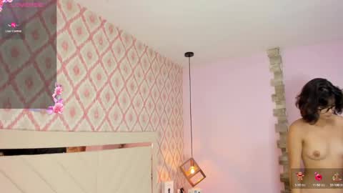 Snapshot of effystonnem chatting on 10, 12, 2024 E F F Y online show from 10, 12, 2024