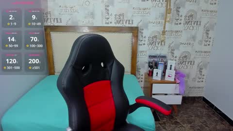 Snapshot of effystonnem chatting on 24, 10, 2025 E F F Y online show from 24, 10, 2025