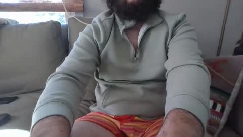 Snapshot of eggplantout chatting on 25, 10, 2025 Eggplant Out online show from 25, 10, 2025