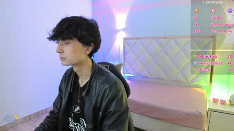 Snapshot of eidan_tay chatting on 13, 4, 2026 eidan_tay online show from 13, 4, 2026
