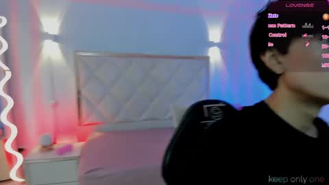 Snapshot of eidan_tay chatting on 20, 4, 2026 eidan_tay online show from 20, 4, 2026