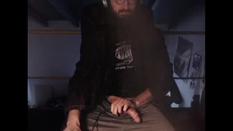 Snapshot of eighthundredeightyeight chatting on 5, 1, 2025 eighthundredeightyeight online show from 5, 1, 2025