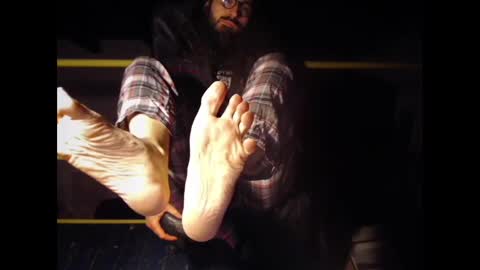 Snapshot of eighthundredeightyeight chatting on 5, 1, 2025 eighthundredeightyeight online show from 5, 1, 2025