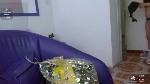 Snapshot of eimy01 chatting on 21, 4, 2026 eimy01 online show from 21, 4, 2026