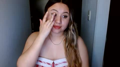 Snapshot of eimy_collin chatting on 21, 5, 2026 EIMY MODEL INDEPENDENT online show from 21, 5, 2026
