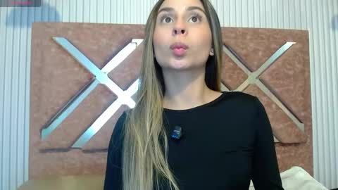 Snapshot of eimy_rose1 chatting on 14, 5, 2026 Eimy rose online show from 14, 5, 2026