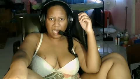 Snapshot of eirondra_valeen chatting on 6, 4, 2026 Eirondra Valeen online show from 6, 4, 2026