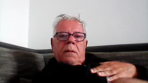 Snapshot of eisbaer1957 chatting on 4, 7, 2026 eisbaer1957 online show from 4, 7, 2026