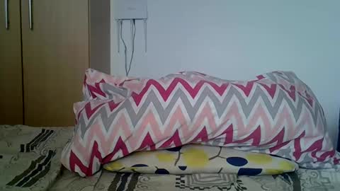 petite online show from 13, 1, 2025