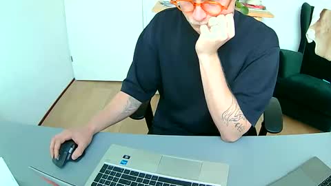 MrE online show from 10, 4, 2026