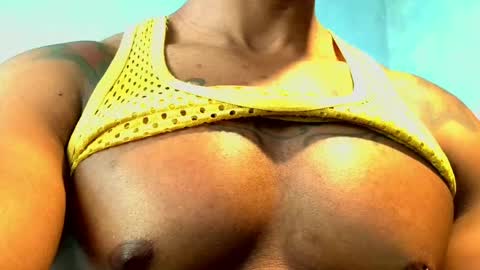 Snapshot of el_vecino_m chatting on 23, 4, 2026 el_vecino_m online show from 23, 4, 2026