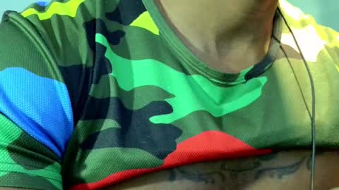 Snapshot of el_vecino_m chatting on 25, 5, 2026 el_vecino_m online show from 25, 5, 2026