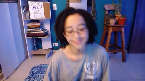 Ela  Help me reach 100 thumbs up online show from 5, 11, 2025