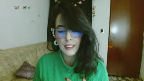 Snapshot of ela_3611 chatting on 5, 4, 2026 ela_3611 online show from 5, 4, 2026