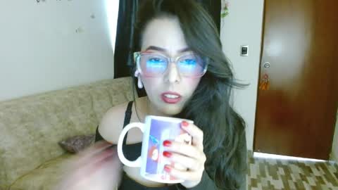 Snapshot of ela_3611 chatting on 5, 4, 2026 ela_3611 online show from 5, 4, 2026