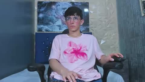 Snapshot of elangiraldo chatting on 25, 4, 2026 Elan Giralon online show from 25, 4, 2026