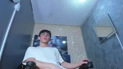 Snapshot of elangiraldo chatting on 28, 4, 2026 Elan Giralon online show from 28, 4, 2026