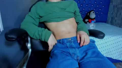 Snapshot of elangiraldo chatting on 9, 7, 2026 Elan Giralon online show from 9, 7, 2026