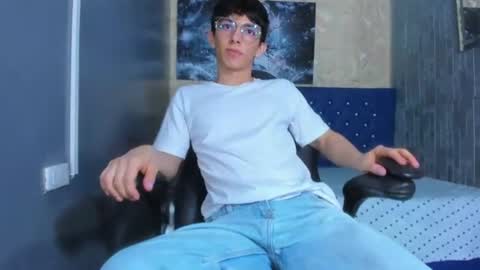 Snapshot of elangiraldo chatting on 11, 7, 2026 Elan Giralon online show from 11, 7, 2026