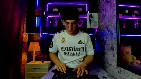 Snapshot of elangiraldo chatting on 7, 8, 2026 Elan Giralon online show from 7, 8, 2026