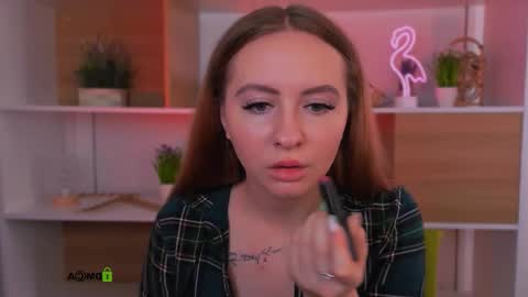 Snapshot of elara_jadie chatting on 12, 10, 2025 Elara online show from 12, 10, 2025