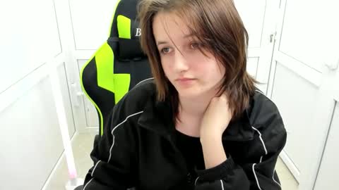 Evie online show from 16, 4, 2026