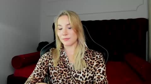 elaravoltage online show from 20, 4, 2026