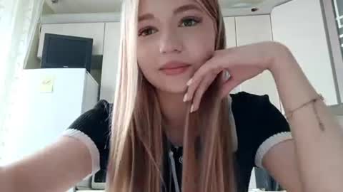 Mia online show from 20, 7, 2026