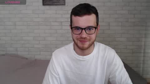 Snapshot of electric_smile chatting on 27, 7, 2026 Alex online show from 27, 7, 2026