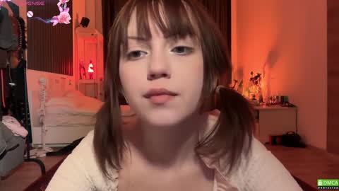 Snapshot of electric_woman chatting on 11, 4, 2026 Aleksa online show from 11, 4, 2026