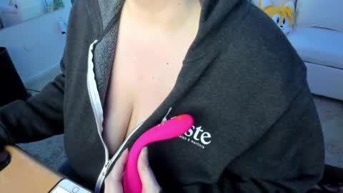 Snapshot of electrifiedlove_ chatting on 19, 2, 2025 electrifiedlove_ online show from 19, 2, 2025