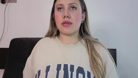 Snapshot of eleecttraa_12 chatting on 5, 5, 2026 Electra online show from 5, 5, 2026