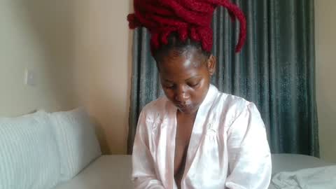 Snapshot of elegant_ebony chatting on 15, 1, 2025 Nika online show from 15, 1, 2025