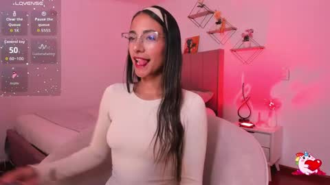 Snapshot of elegant_rouse chatting on 11, 5, 2026 Rouse online show from 11, 5, 2026