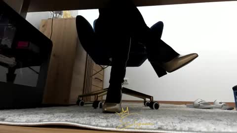 eleganzavogue online show from 20, 11, 2025