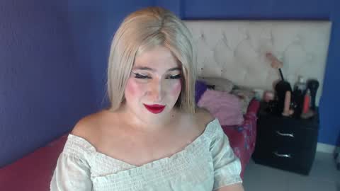Snapshot of elektra_doll chatting on 16, 5, 2026 elektra_doll online show from 16, 5, 2026