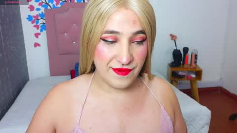 Snapshot of elektra_doll chatting on 5, 6, 2026 elektra_doll online show from 5, 6, 2026
