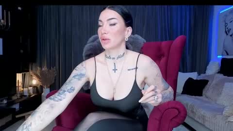 Snapshot of elektravelvet chatting on 25, 2, 2025 ElektraSheDemon online show from 25, 2, 2025