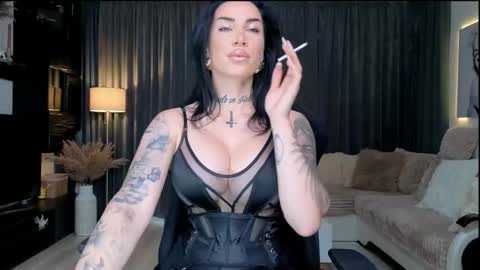 Snapshot of elektravelvet chatting on 13, 5, 2026 ElektraSheDemon online show from 13, 5, 2026