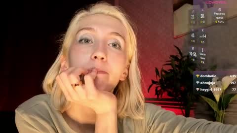 Snapshot of elen__moore chatting on 31, 5, 2026 Elen online show from 31, 5, 2026
