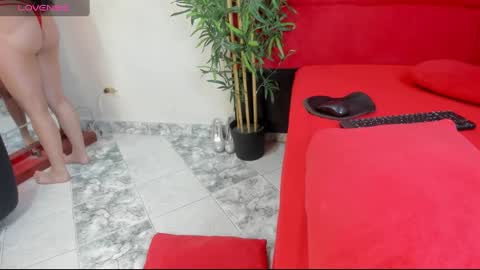 Elena  Derek online show from 4, 1, 2025