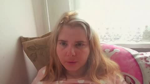 Snapshot of elenaflirt chatting on 19, 4, 2026 Elena online show from 19, 4, 2026