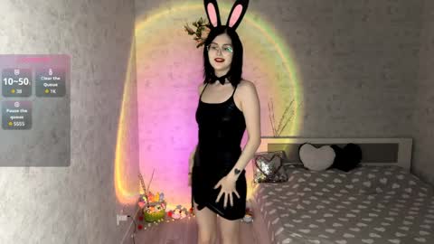 Annie PVT IS OPEN online show from 4, 4, 2026